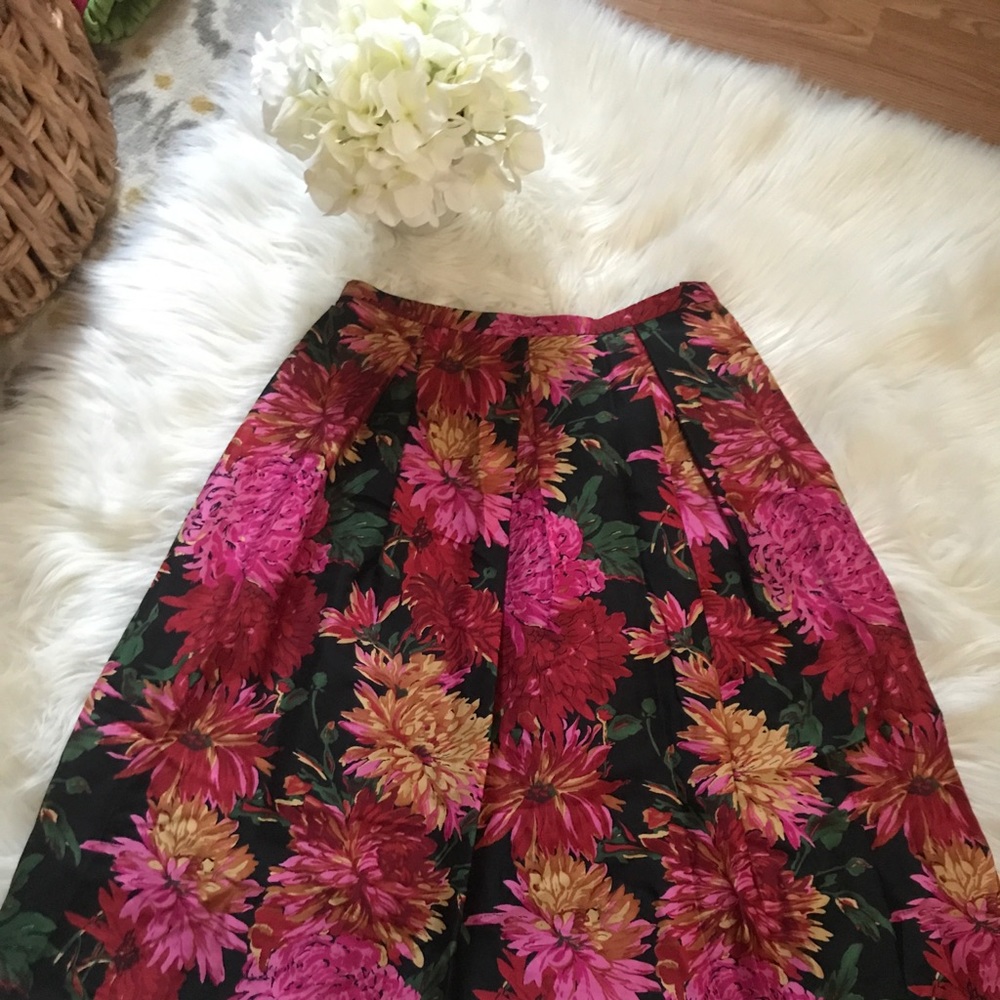 TALBOTS 100% Silk skirt